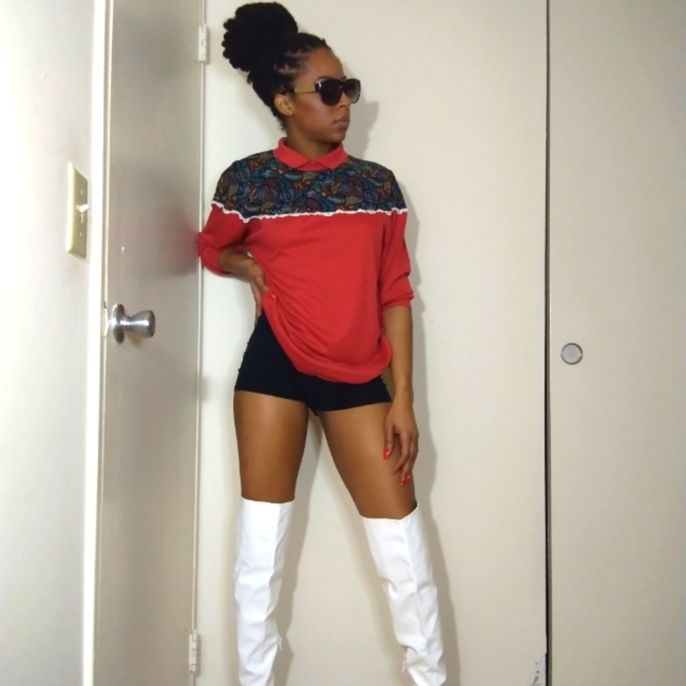 Unisex long sleeve printed red top